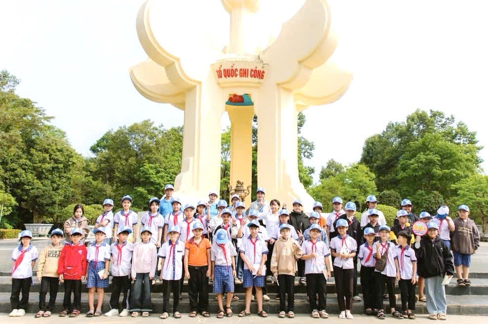 24968125922977267524